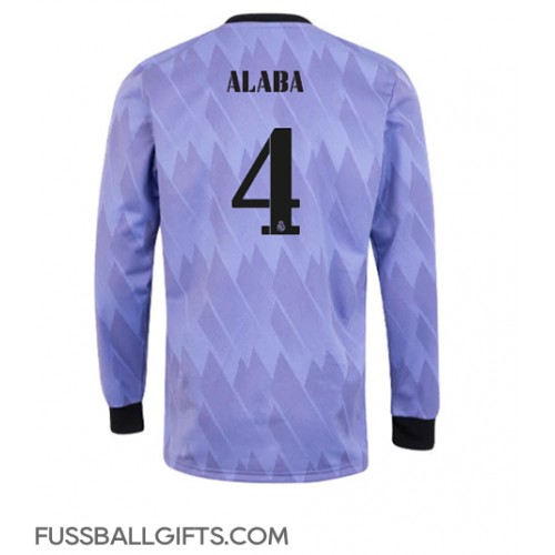 Real Madrid David Alaba #4 Fußballbekleidung Auswärtstrikot 2022-23 Langarm